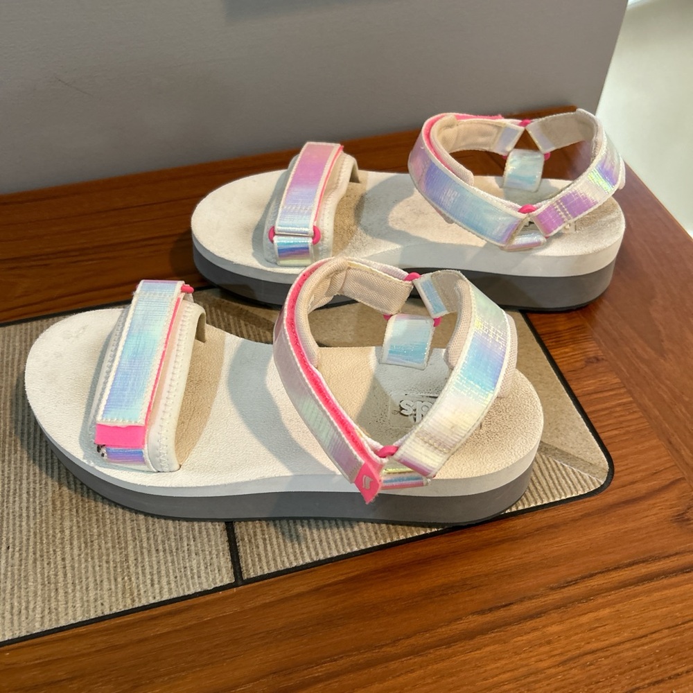 Keds Holographic Sandals with Pink Accents - Picture 4 of 5